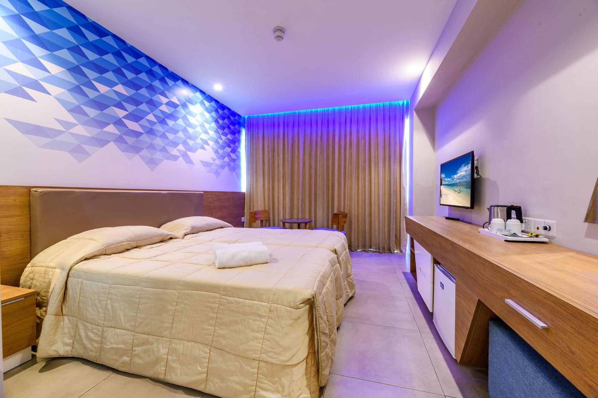 Seasons Hotel (Adults Only) Айя Напа Екстериор снимка