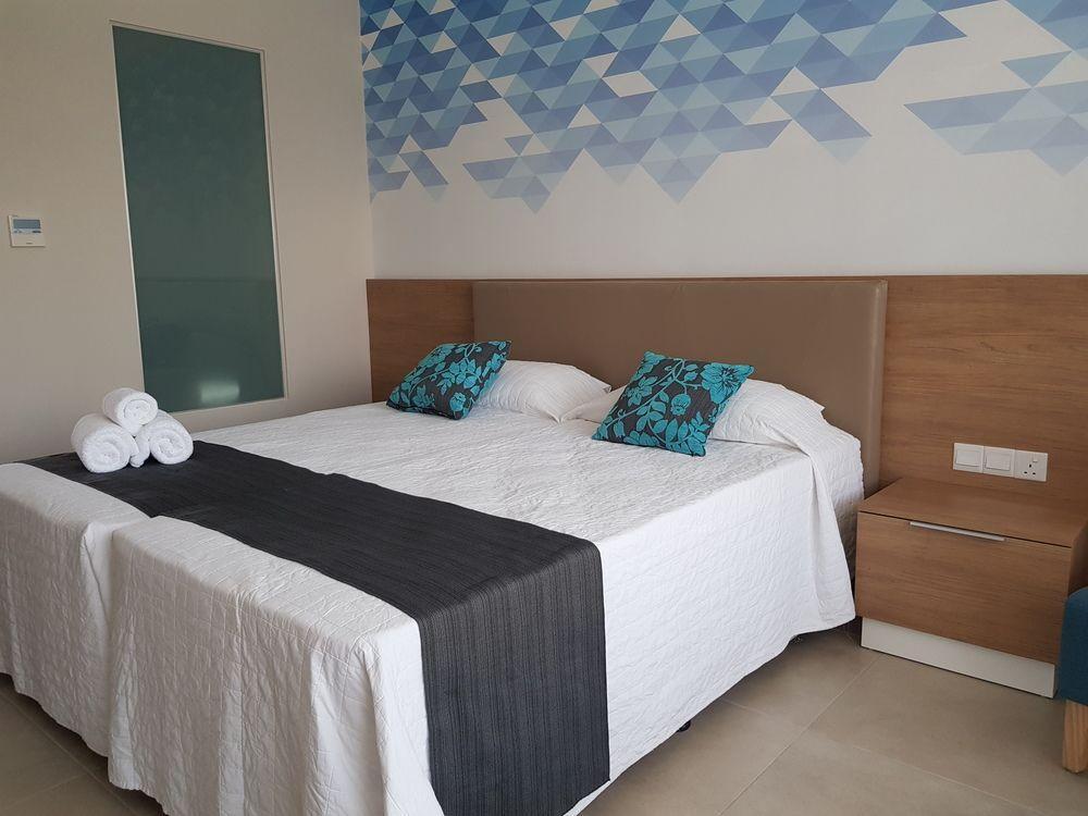 Seasons Hotel (Adults Only) Айя Напа Екстериор снимка